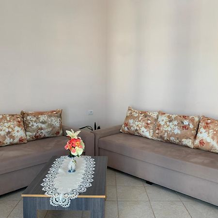 Ylli Cunaj Apartments Sarandë Exterior foto