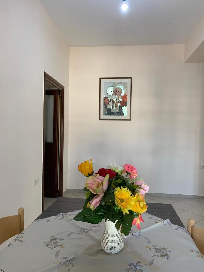 Ylli Cunaj Apartments Sarandë Exterior foto