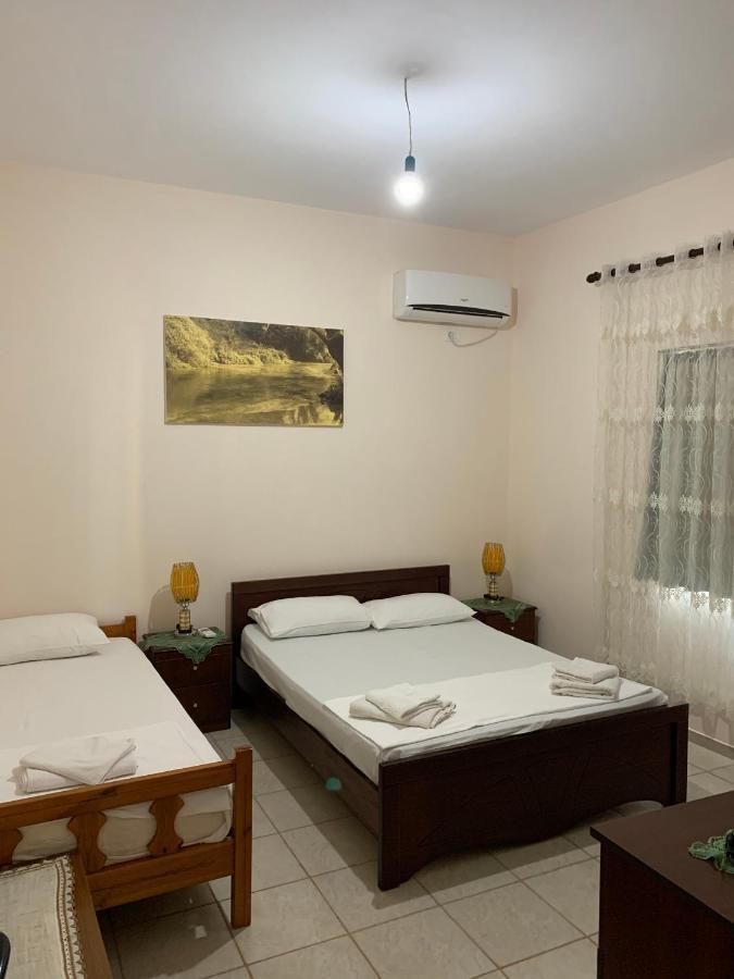 Ylli Cunaj Apartments Sarandë Exterior foto