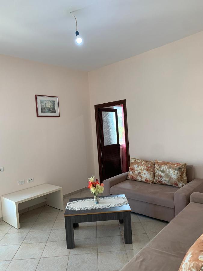 Ylli Cunaj Apartments Sarandë Exterior foto