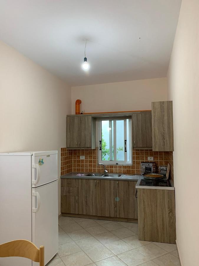 Ylli Cunaj Apartments Sarandë Exterior foto