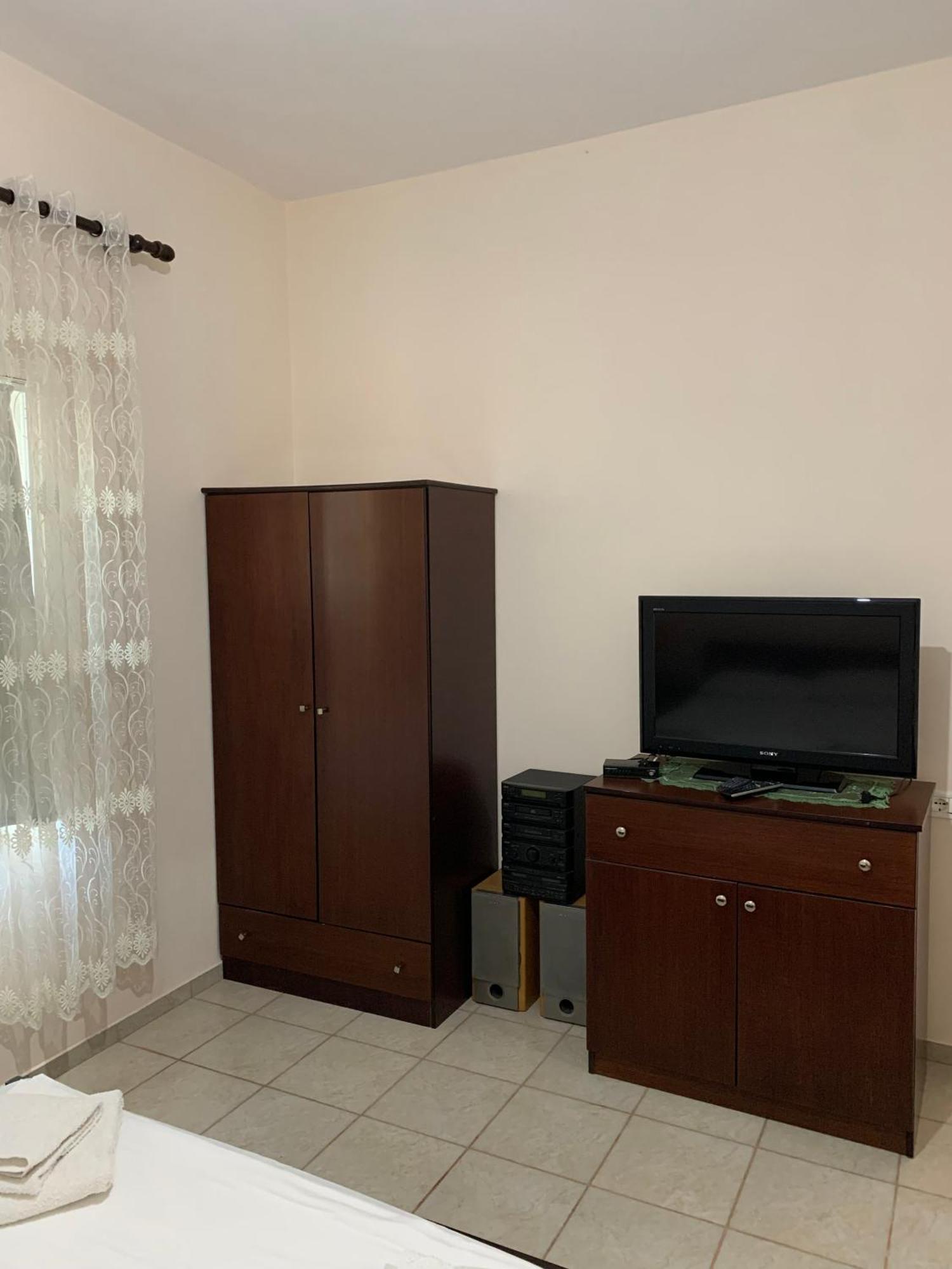 Ylli Cunaj Apartments Sarandë Exterior foto