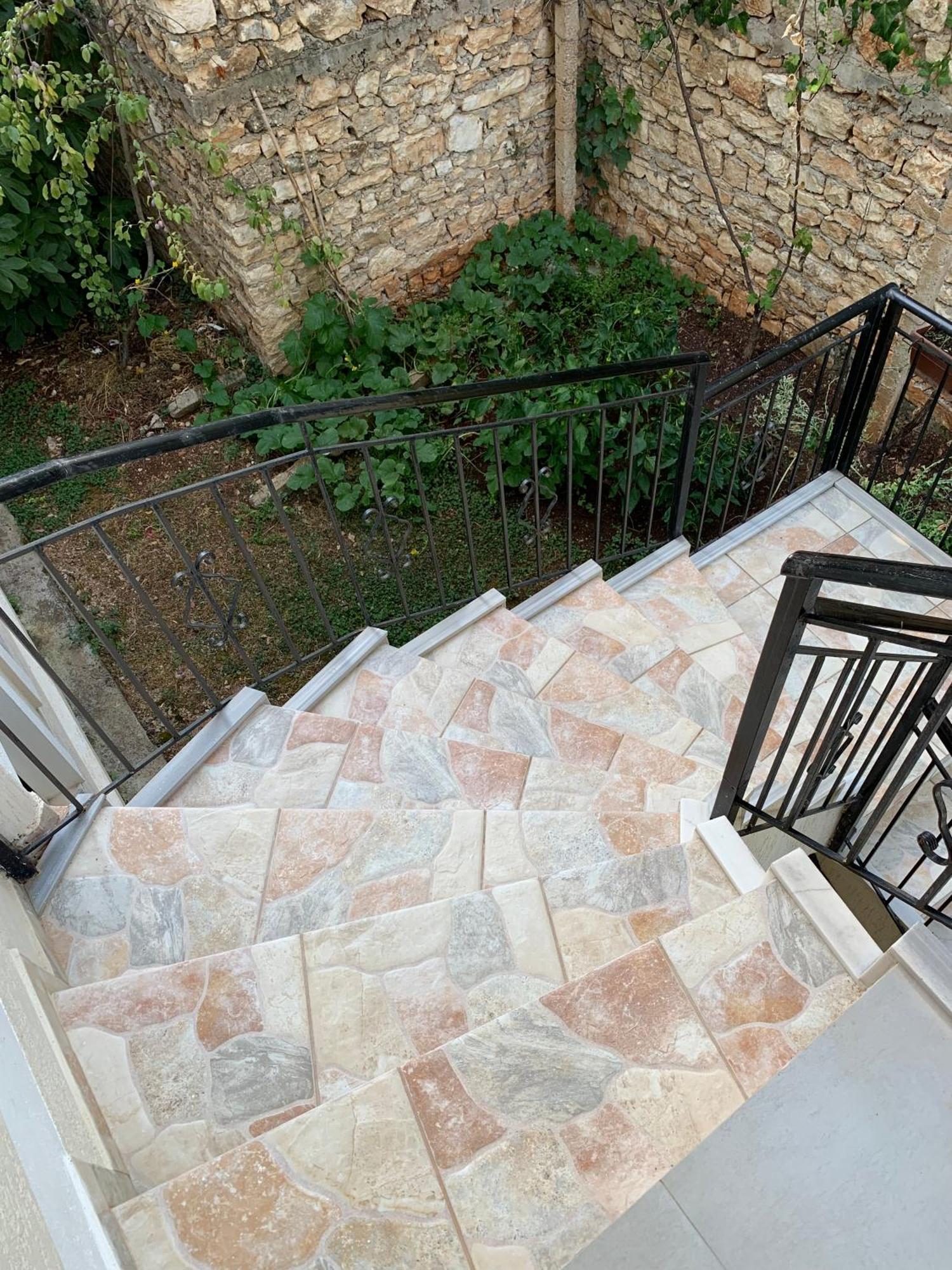 Ylli Cunaj Apartments Sarandë Exterior foto